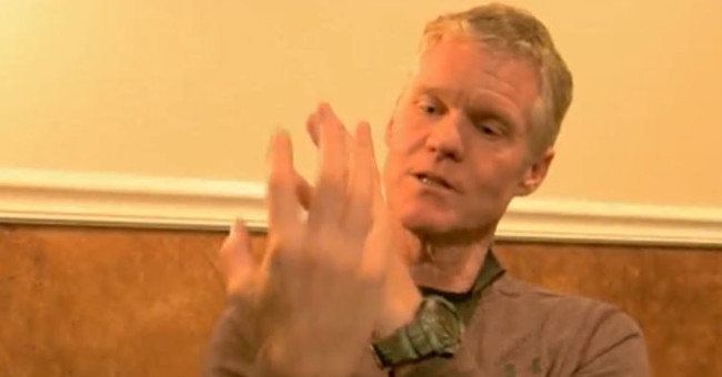 American pilots talk about UFO clashes in the desert