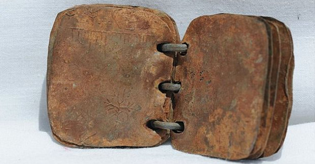 Ancient letter of 2000 years of portrait painting of Jesus