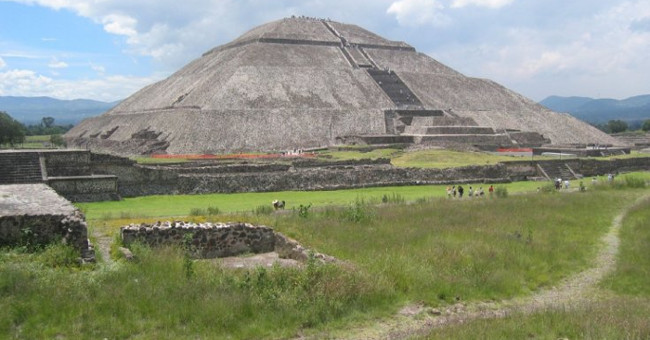 Ancient Mexican tribe raised lion leopard with human flesh