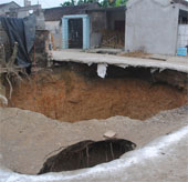 Appeared more death hole near the old crater in Thanh Hoa
