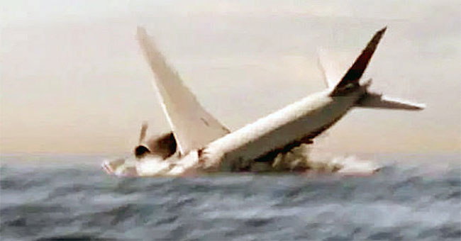At the end of MH370, jump out of the sky and head straight into the sea!