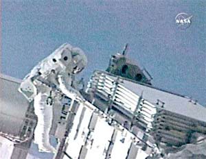 Atlantis cruise astronauts make space walks