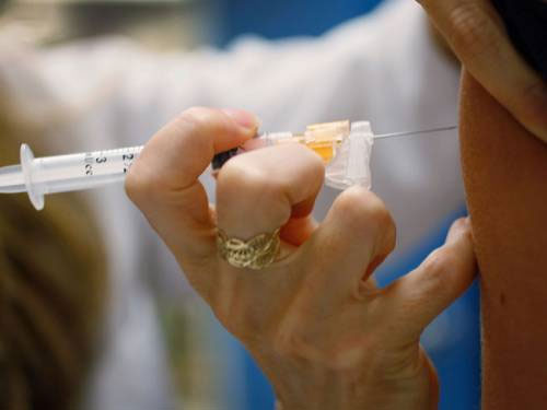 Australia supports vaccines for Fiji