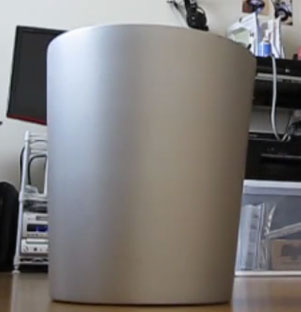 Automatic garbage bin