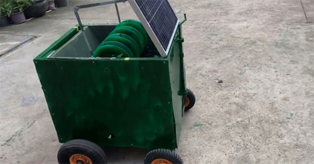 Automatic onion plant, powered by solar energy