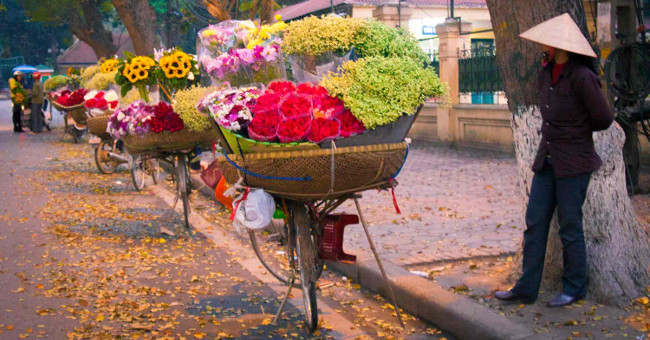 Bac Bo prepares for holidays in cool weather, Nam Bo local rainstorm