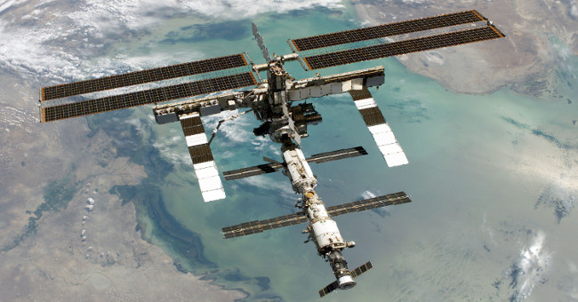 Bacteria suspected of coming from the alien on the body of the ISS station