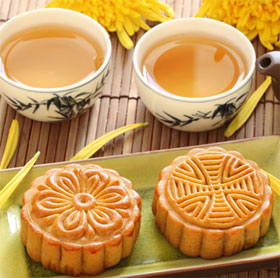 Be careful when eating moon cakes