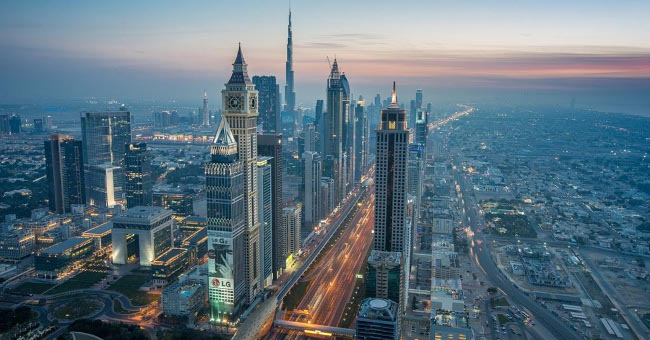 Be overwhelmed by the image of the most impressive cities in the world