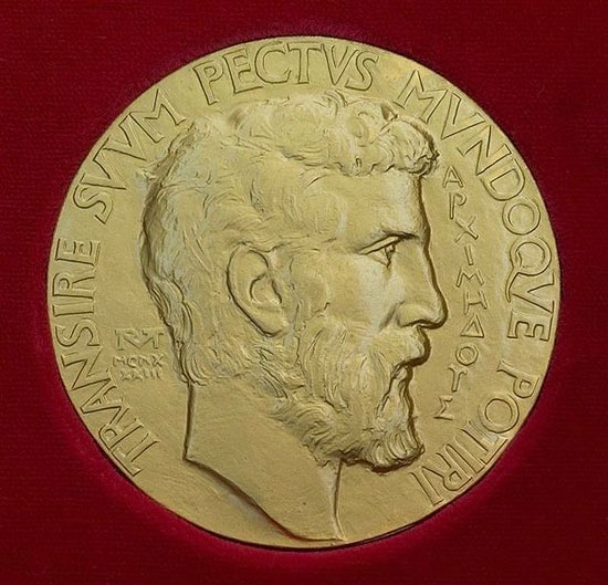 Begin to consider giving Ho Chi Minh Prize about science and technology