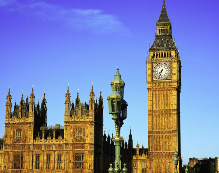 Big Ben clock tower is inclined 46cm