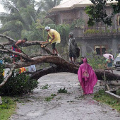 Big storm struck the Philippines, 74 people were killed