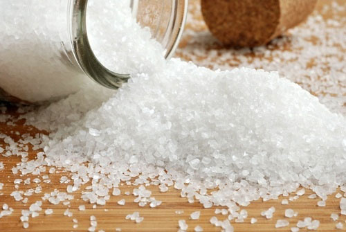 Black salt processing into high-quality industrial salt