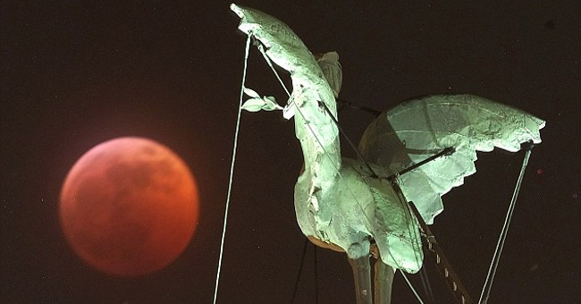Blood moon is about to appear, full of rumors