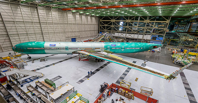 Boeing unveiled the world's largest twin-engine jet