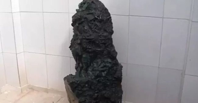 Brazilian miners discovered precious precious jade weighing 3.6 quintals