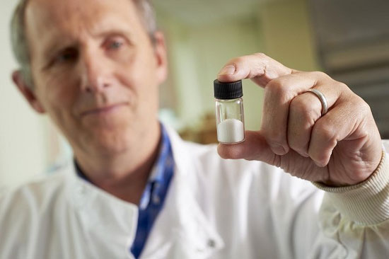 Breakthroughs in cancer chemotherapy do not cause side effects