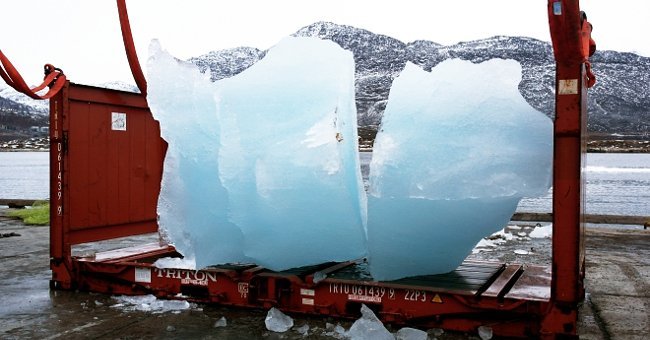 Bringing Arctic ice to Paris to