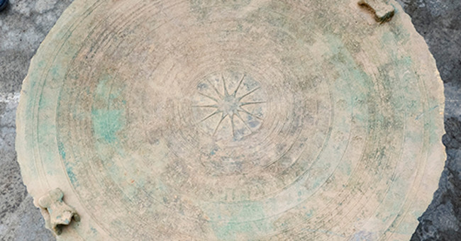 Bronze drums dating back to 2,000 years were discovered in Dien Bien