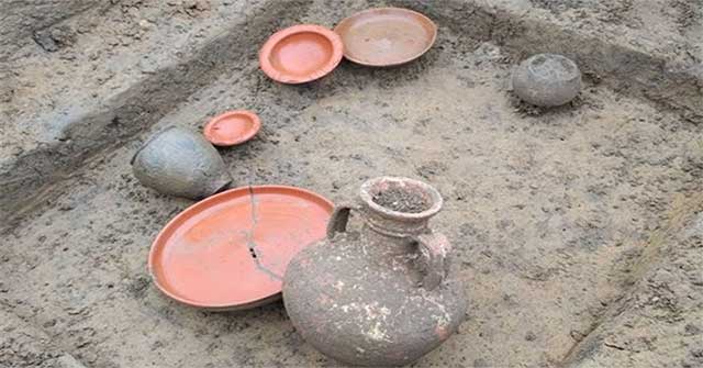 Build houses, dig ancient towns 2,000 years