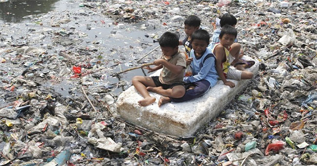 By 2030: The world will be flooded with plastic waste because China prohibits the import of garbage
