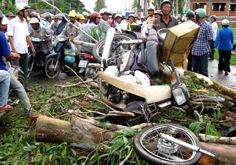 Ca Mau: Many people are missing in the tornado