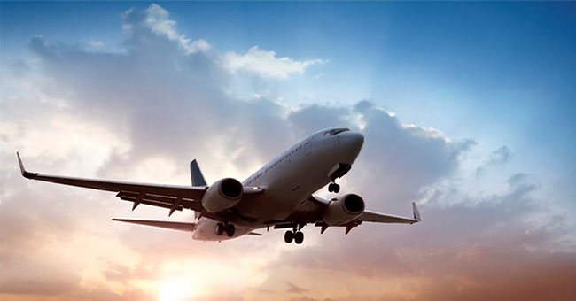 Can the plane land when the engine is broken?