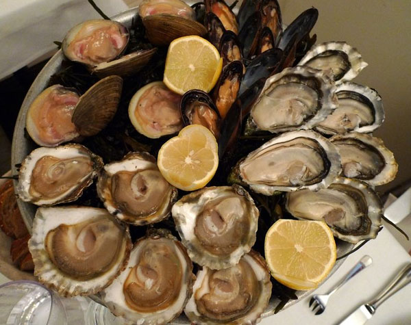 Canana warns of the risk of eating raw shellfish