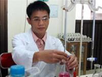 Card detects toxins in food