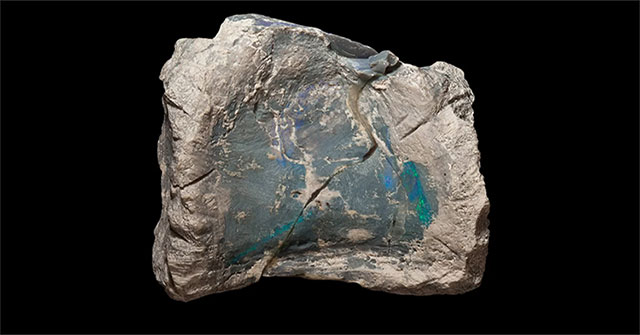 Cat's eye jewel formed from ancient dinosaur bones in Australia