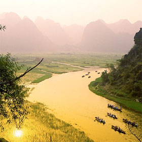 Caves 'made in Vietnam' equally as beautiful as Son Doong cave