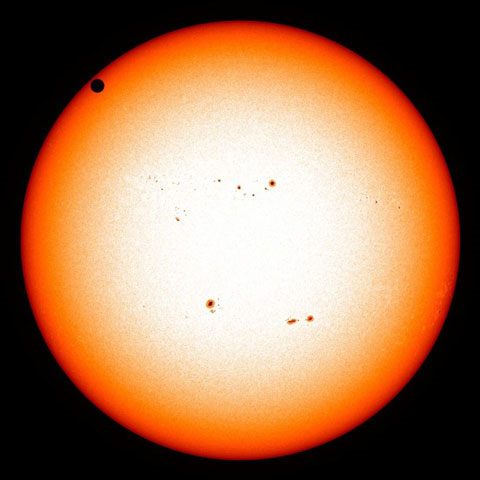 Century astronomical banquet: Venus passes through the Sun.