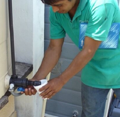 Cheap water filtration system powered by photovoltaic