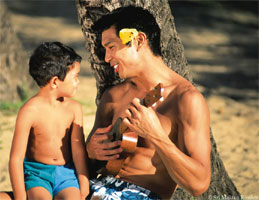 Cherry blossom father, son also love