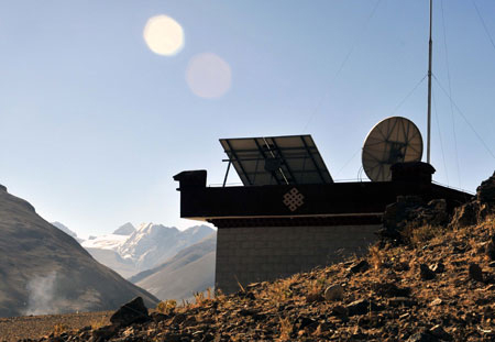 China built seismic station at Mount Everest