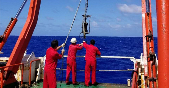 China heard the sound from the Mariana crevice