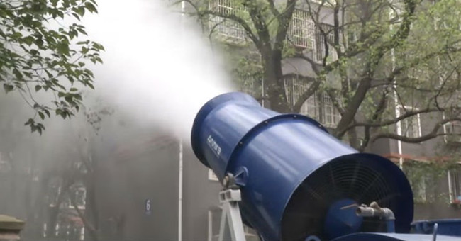 China uses large canon guns to deal with air pollution