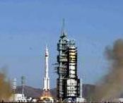 China will conduct a space walk in 2007