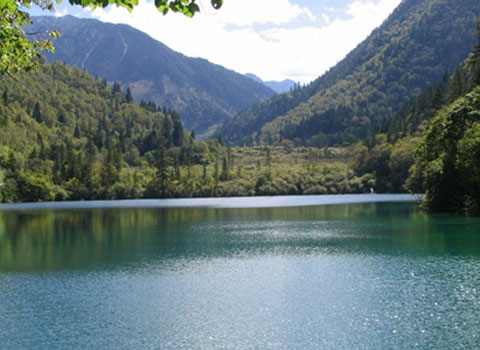 China's largest freshwater lake shrinks