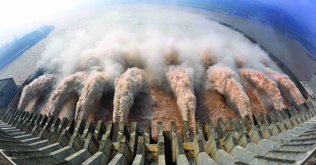 Chinese hydroelectric dams slow down the Earth