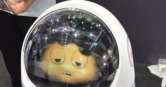 Chinese robots smash glasses, injuring humans