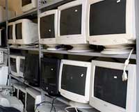Choose to buy an old CRT monitor