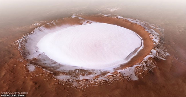Christmas on Mars: ESA publishes beautiful pictures of snow and ice on Red Planet