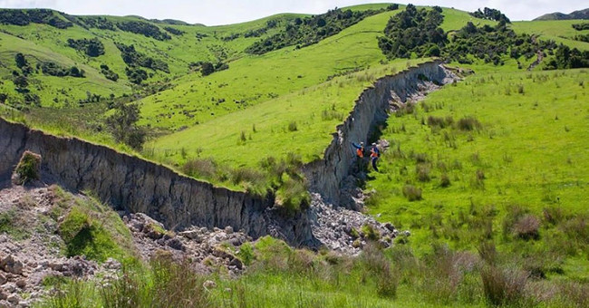 'City wall' appeared after the earthquake in New Zealand
