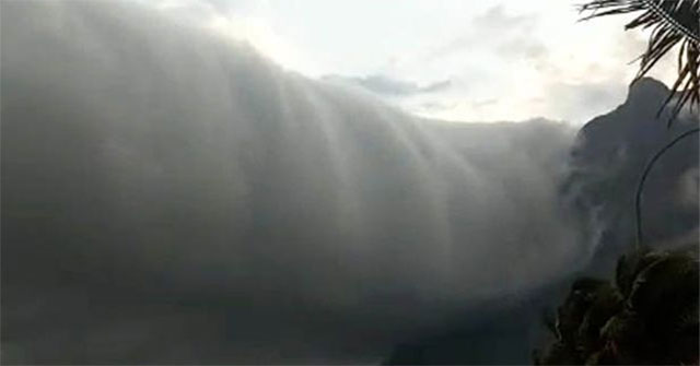 Clouds roll 1,000km across the sky