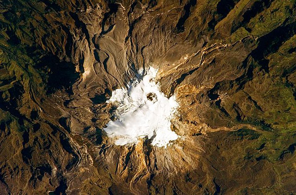 Colombia alarms high on Nevado del Ruiz volcano