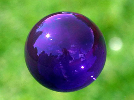 Colored bubbles can fly for 15 minutes