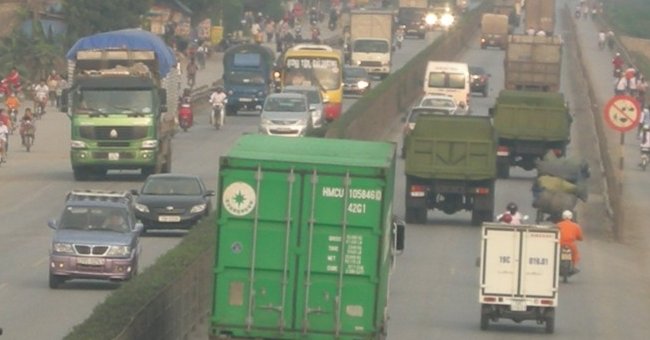 Compare Highway 5 with Hanoi-Hai Phong highway