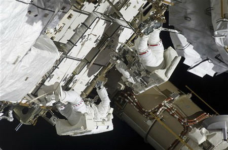 Complete Kibo lab installation on ISS