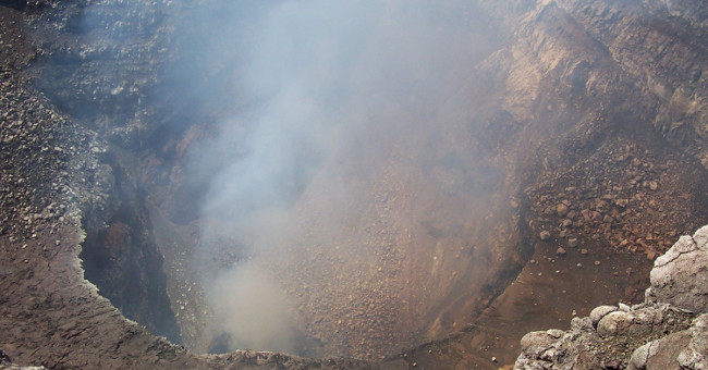 Connect Nicaragua volcano with the Internet to forecast eruption risks